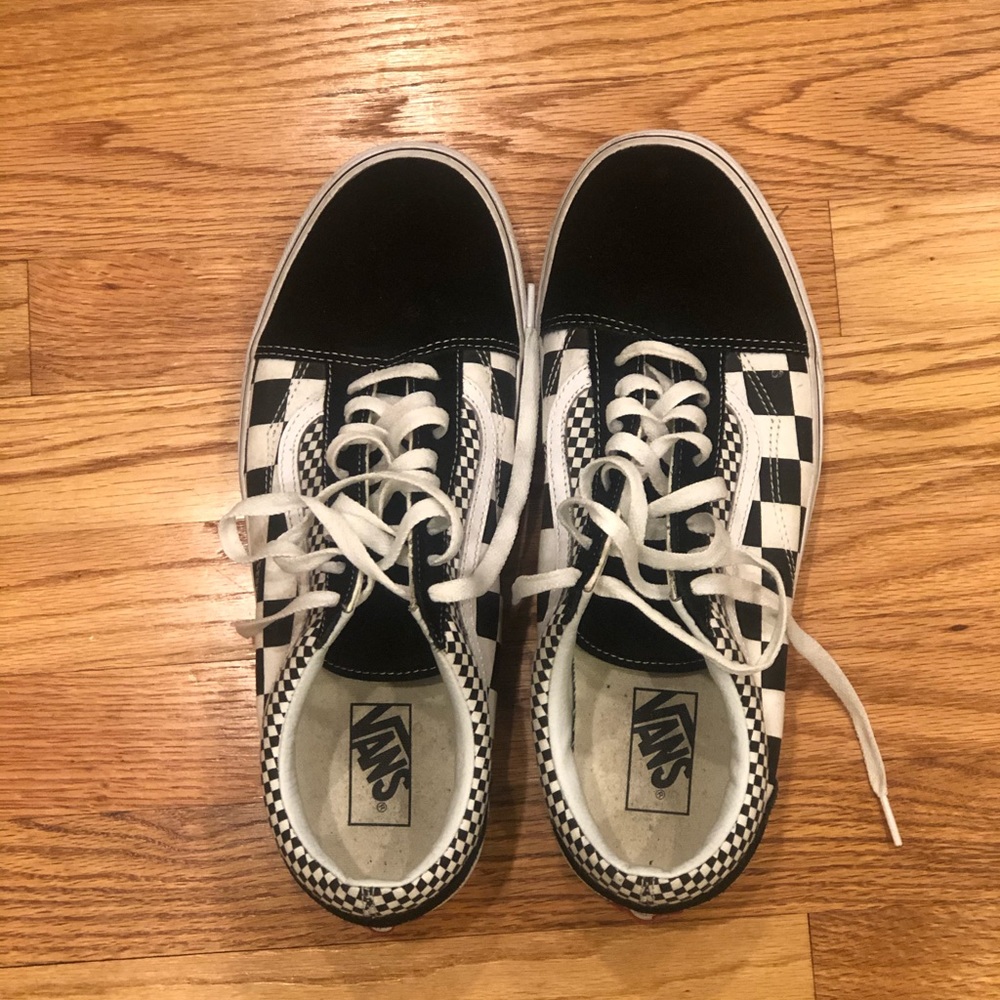 Vans Men's Black and White Checkered Sneakers